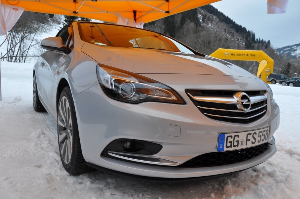  - Opel-Cascada-2013-Bild-01