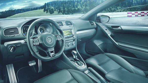 VW_Golf_R_Cabrio_2013_03