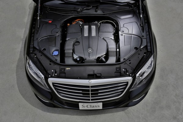 Mercedes_Benz_S_500_Plugin_Hybrid_2013_02