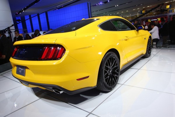 Detroit 2014 Ford Mustang Coupe 4