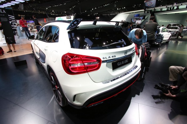 Mercedes GLA 45 AMG Detroit 2014-03