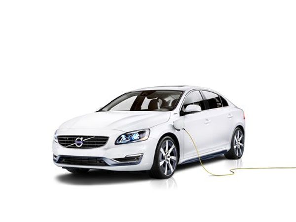 Volvo S60L PPHEV_2014_01