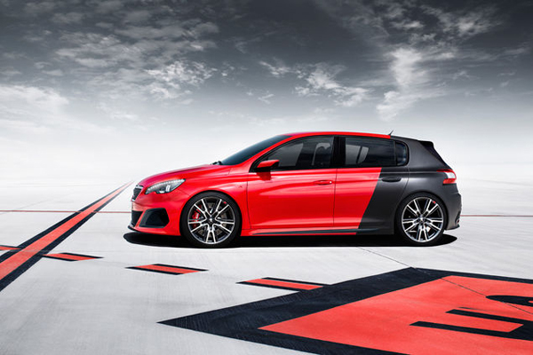 Peugeot-308-GTI-2014-01