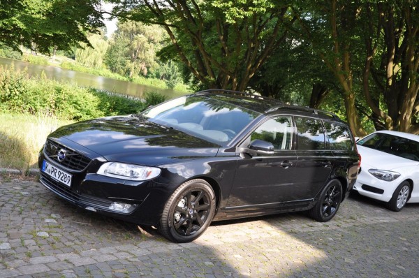 Volvo V70 Black Edition - Bild 002