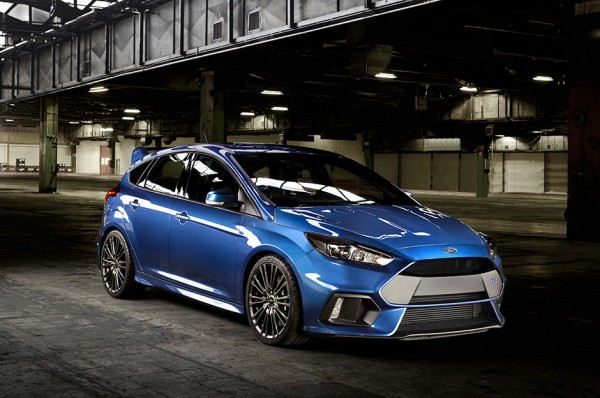 Ford_Focus_RS_2015_01
