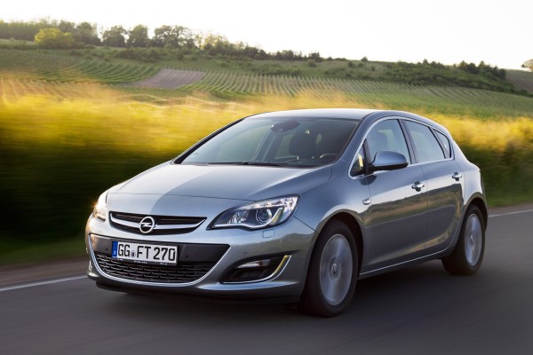 Opel_Astra1_6_CDTi_2015_01