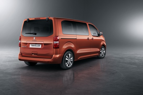 Peugeot Traveller_2016_02