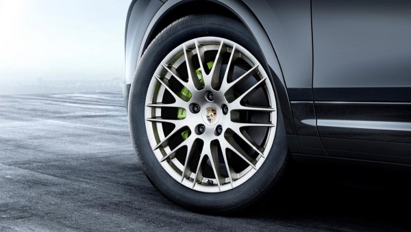 Porsche-Cayenne-„Platinum-Edition“_2016_03