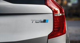 Volvo-XC90-T8_2016_02