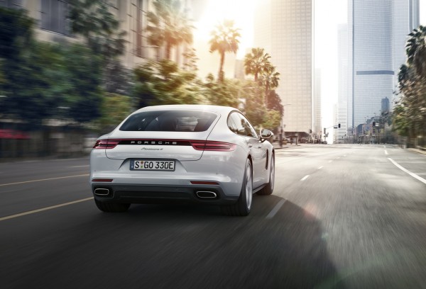 porsche-panamera-4-e-hybrid_2017_02