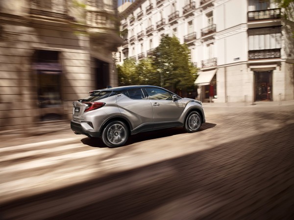 toyota-c-hr_2017_02