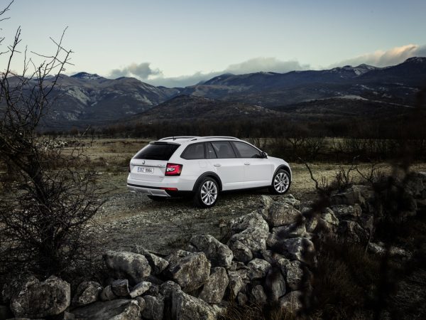 Škoda Octavia Combi Scout_2017_02