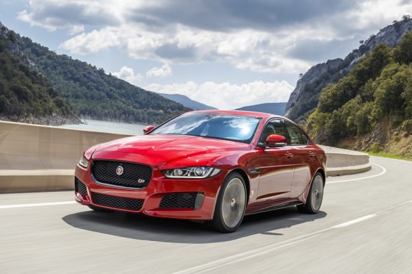 Jaguar XE_2017_01