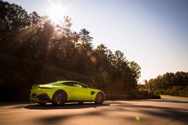 Aston-Martin-Vantage-V8_2018_02