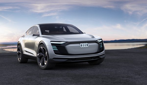 Audi-E-tron-Sportback-Concept_2017_03