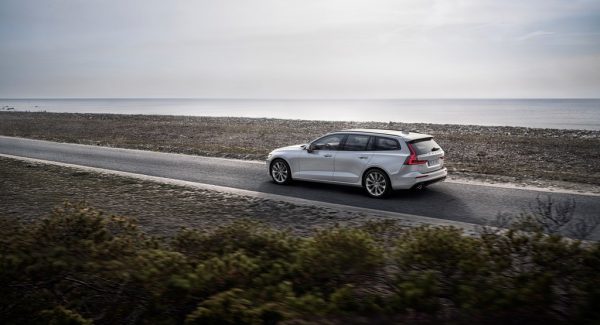 Volvo V60_2018_02