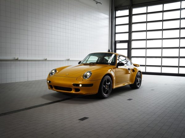 Porsche 911 Turbo Classic Series Project Gold_2018_01