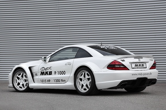 Mercedes_Benz_AMG_SL_65_Black_Series_P_1000_von_MBK.jpg